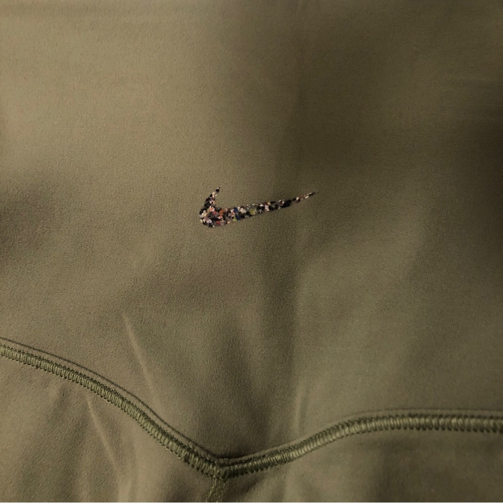 Nike Women's Size XL Yoga Dri-FIT Luxe Flared YogaPants Olive Green - DV9181-386 - Picture 13 of 13